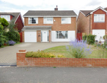 Detached house in estate